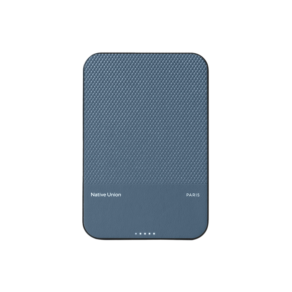 Фото Внешний аккумулятор MagSafe Native Union (Re)Classic Power Bank 5000mAh, синий Фото Внешний аккумулятор MagSafe Native Union (Re)Classic Power Bank 5000mAh, синий