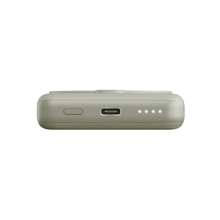 Внешний аккумулятор Energea MagPac Mini 10000 mAh с подставкой, зеленый Внешний аккумулятор Energea MagPac Mini 10000 mAh с подставкой, зеленый